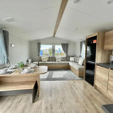 Kestrel Hideaway * Cayton