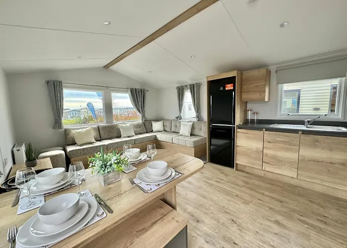 Kestrel Hideaway * Cayton